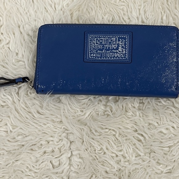 Coach Wallet - Picture 3 of 9